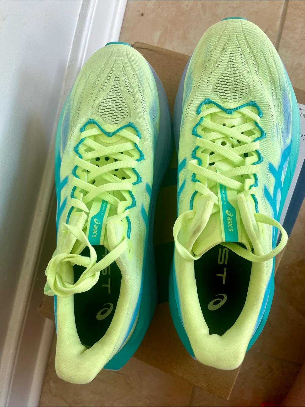 ASICS Superblast 3- Men’s size 8, Women’s size 9.5 - Picture 3 of 9